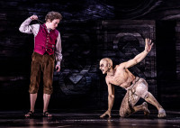 Spencer Davis Milford as Frodo and Tony Bozzuto as Gollum in Chicago Shakespeare’s US premiere of The Lord of the Rings – A Musical Tale, based on J.R.R. Tolkien’s beloved trilogy of books. Directed by Paul Hart and playing in The Yard, July 19-September 1, 2024.